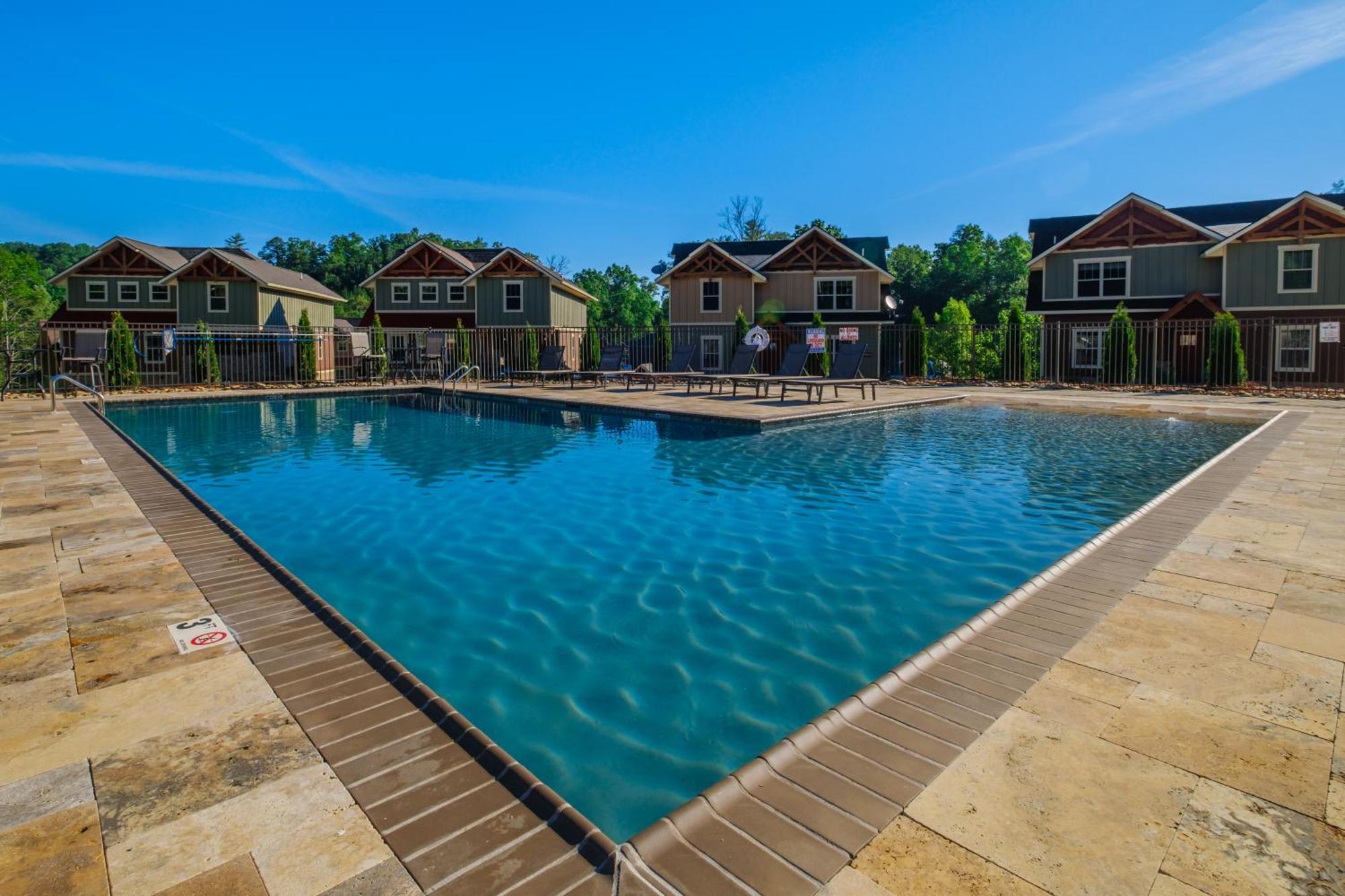 Splash Mountain Lodge By Eden Crest Gatlinburg Esterno foto